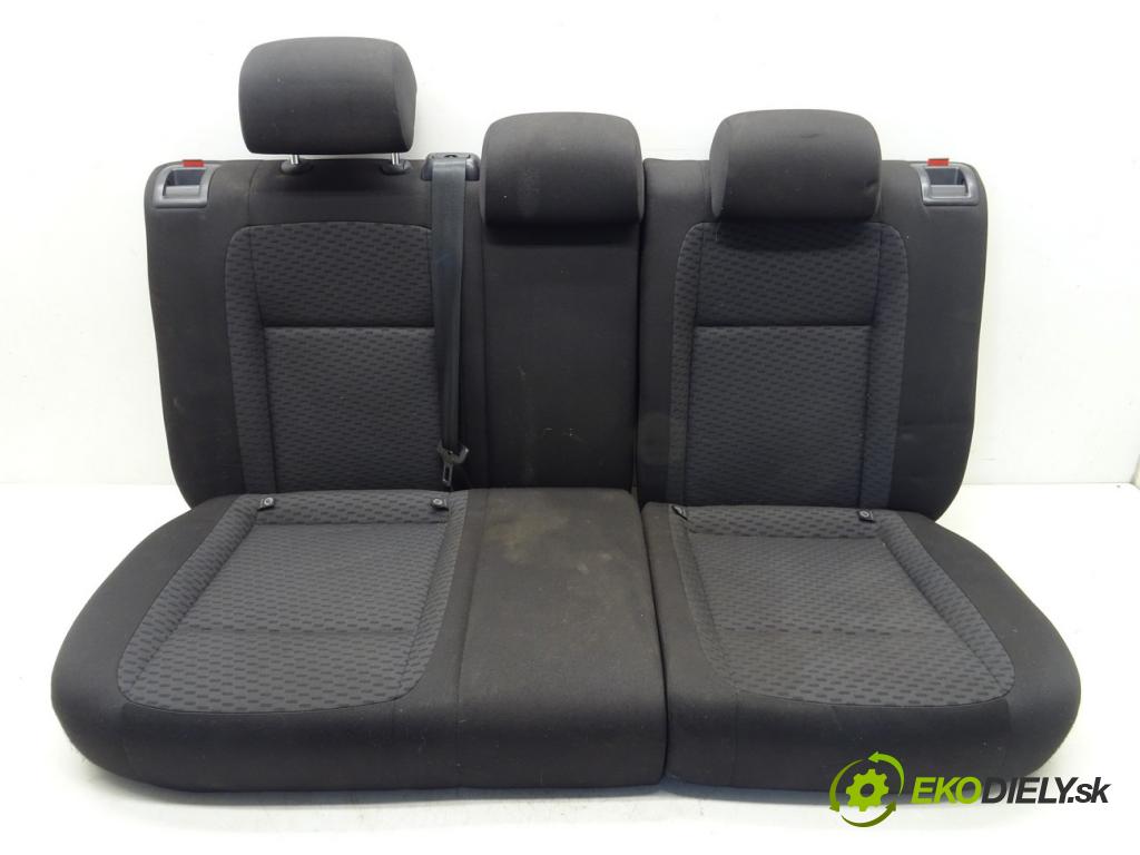 SKODA FABIA II Combi (545) 2007 - 2014    1.6 TDI 66 kW [90 KM] olej napędowy 2010 - 2014  Sedadlo zad 0 (Sedačky, sedadlá)