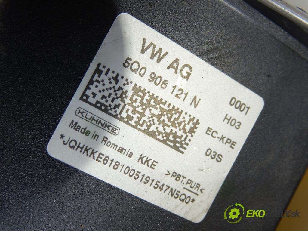 VW GOLF VII Variant (BA5, BV5) 2013 - 2022    1.6 TDI 85 kW [115 KM] olej napędowy 2016 - 2022  Pumpa paliva vnútorná 5Q0919050AT (Palivové pumpy, čerpadlá, plaváky)