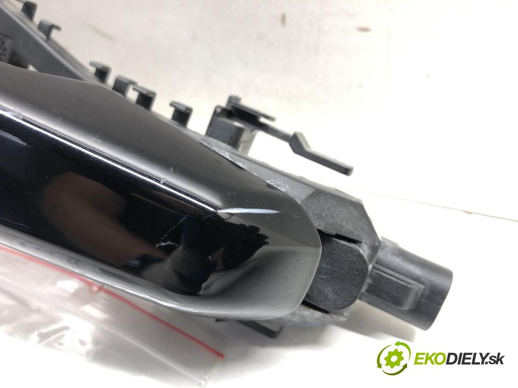 JAGUAR F-PACE SUV 2017 250 kW 3.0 SCV6 AWD 2995 klika přední část pravá vnejší  (Klika dveří ostatní)