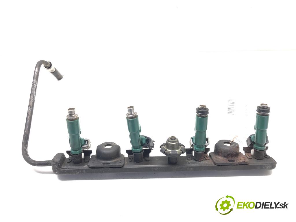 TOYOTA YARIS VERSO VAN (_P2_) 2000 - 2005    1.3 VVTi (NCP22_) 63 kW [86 KM] benzyna 2000 - 200  Lišta vstrekovacia Vstrekovacie ventily 23250-21020 (Vstrekovacie lišty)