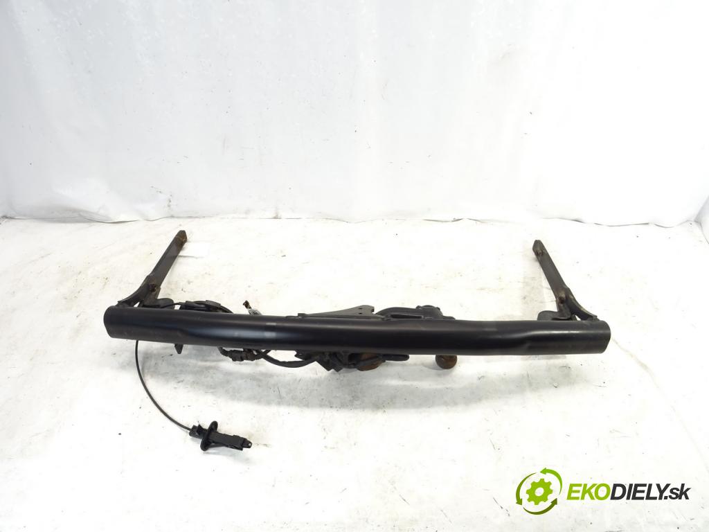 SKODA SUPERB III (3V3) 2015 - 2022    2.0 TDI 140 kW [190 KM] olej napędowy 2015 - 2022  Hák tažné zařízení 3V9803881A