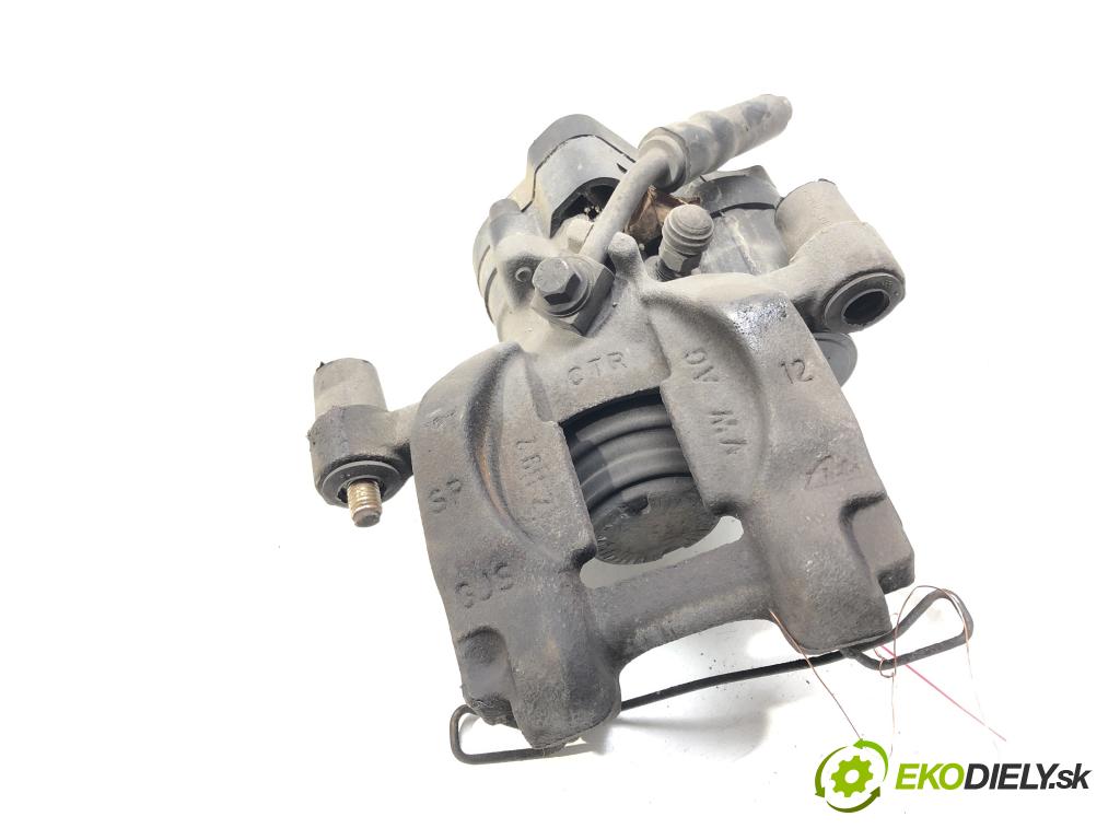SKODA SUPERB III (3V3) 2015 - 2022    2.0 TDI 140 kW [190 KM] olej napędowy 2015 - 2022  Brzdič strmeň zad ľavy 3Q0615405R (Ostatné)