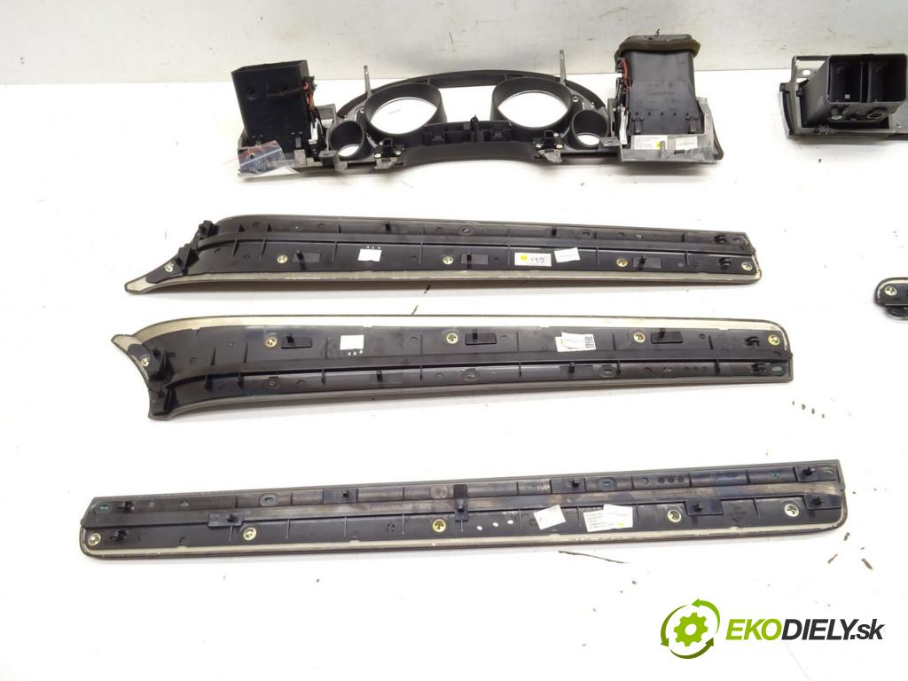 AUDI A8 D3 (4E2, 4E8) 2002 - 2010    4.2 quattro 246 kW [335 KM] benzyna 2002 - 2010  lišty kryt  (Lišty)