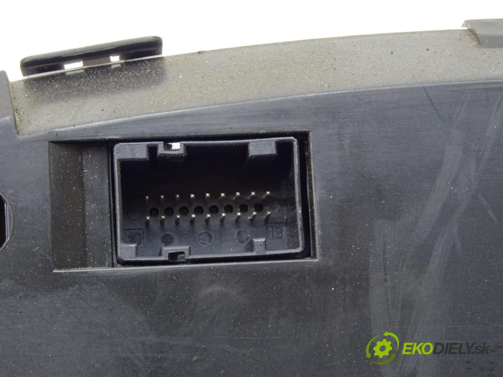 FIAT PUNTO (188_) 1999 - 2012    1.2 60 (188.030, .050, .130, .150, .230, .250) 44   Prístrojovka 46812948 (Prístrojové dosky, displeje)