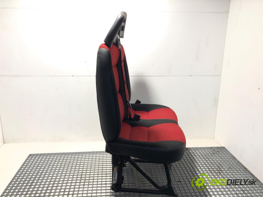 FIAT DUCATO Autobus (250_) 2006 - 2022    150 Multijet 2,3 D 109 kW [148 KM] olej napędowy 2  Sedadlo pravy  (Sedačky, sedadlá)