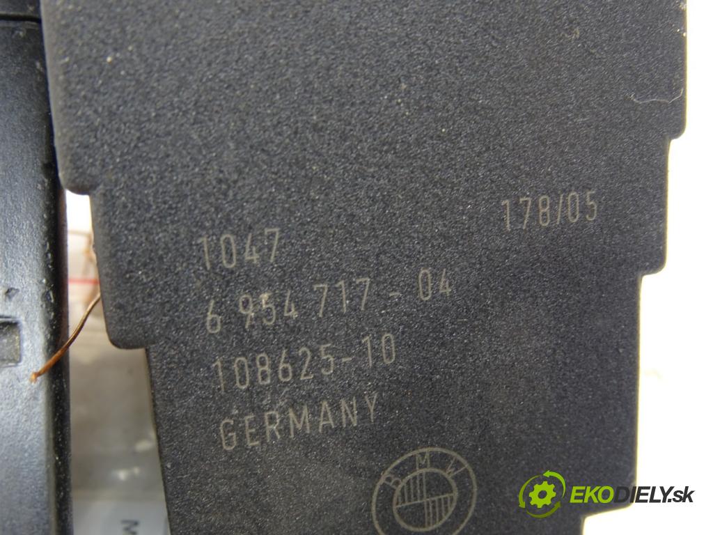 BMW 1 (E87) 2003 - 2013    116 i 85 kW [115 KM] benzyna 2004 - 2011  spinačka 6954717 (Spínacie skrinky a kľúče)