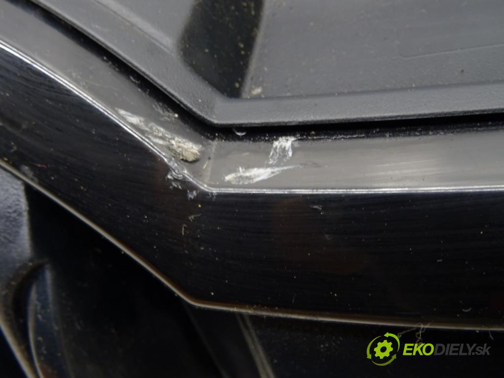 SKODA OCTAVIA III Combi (5E5, 5E6) 2012 - 2022    2.0 TDI RS 135 kW [184 KM] olej napędowy 2013 - 20  mřížka maska  (Mřížky (masky) chladičů)