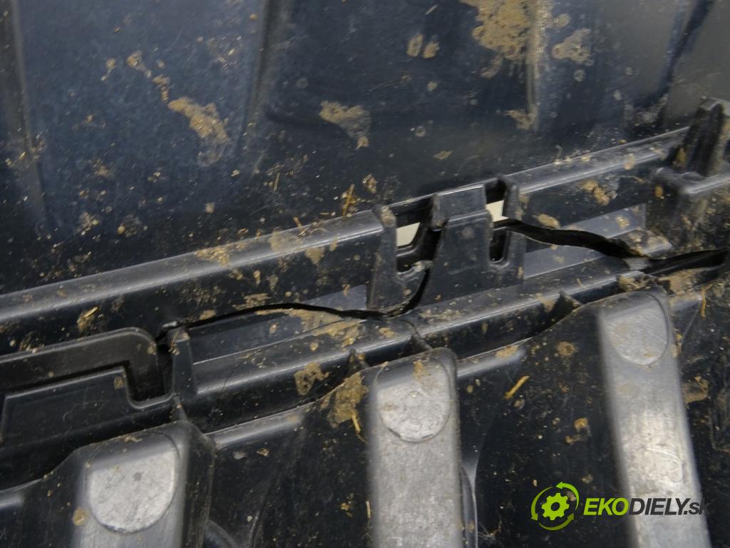 SKODA OCTAVIA III Combi (5E5, 5E6) 2012 - 2022    2.0 TDI RS 135 kW [184 KM] olej napędowy 2013 - 20  mřížka maska  (Mřížky (masky) chladičů)