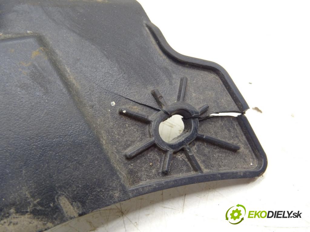 SKODA OCTAVIA III Combi (5E5, 5E6) 2012 - 2022    2.0 TDI RS 135 kW [184 KM] olej napędowy 2013 - 20  mřížka maska  (Mřížky (masky) chladičů)