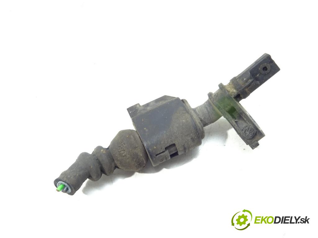 SKODA OCTAVIA III Combi (5E5, 5E6) 2012 - 2022    2.0 TDI RS 135 kW [184 KM] olej napędowy 2013 - 20  Snímač ABS predný pravy  (Snímače ABS)