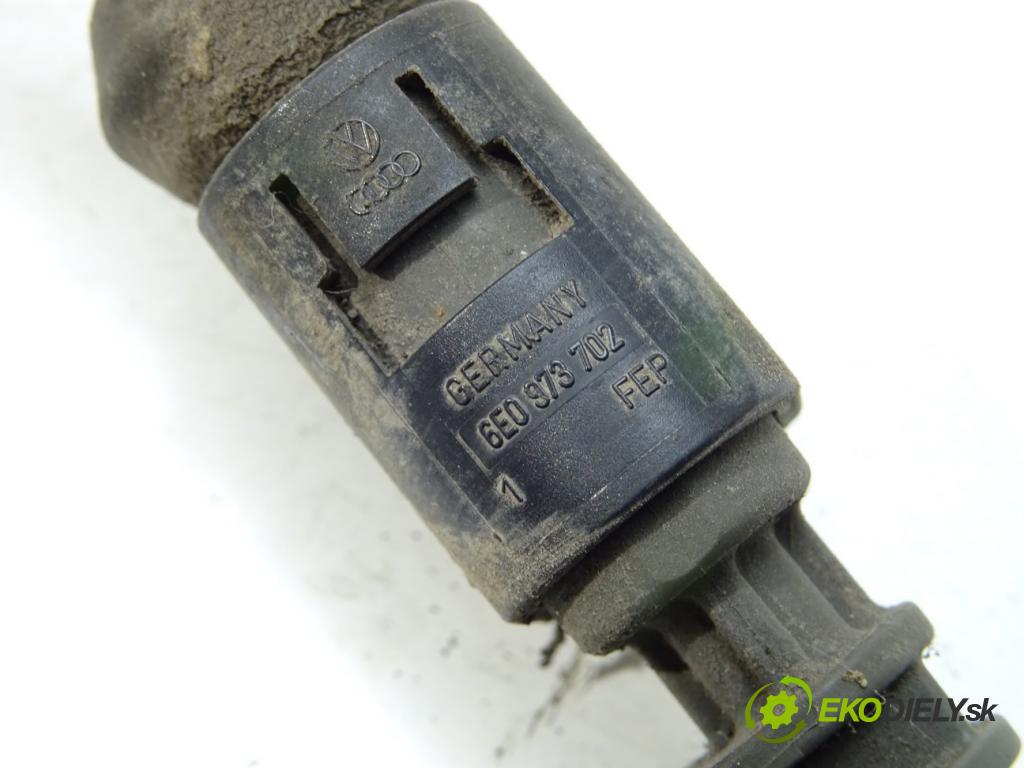 SKODA OCTAVIA III Combi (5E5, 5E6) 2012 - 2022    2.0 TDI RS 135 kW [184 KM] olej napędowy 2013 - 20  Snímač ABS zadný ľavy  (Snímače ABS)