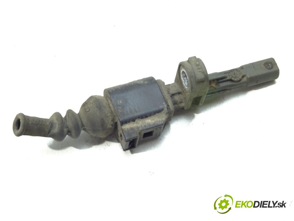 SKODA OCTAVIA III Combi (5E5, 5E6) 2012 - 2022    2.0 TDI RS 135 kW [184 KM] olej napędowy 2013 - 20  Snímač ABS zadný pravy  (Snímače ABS)