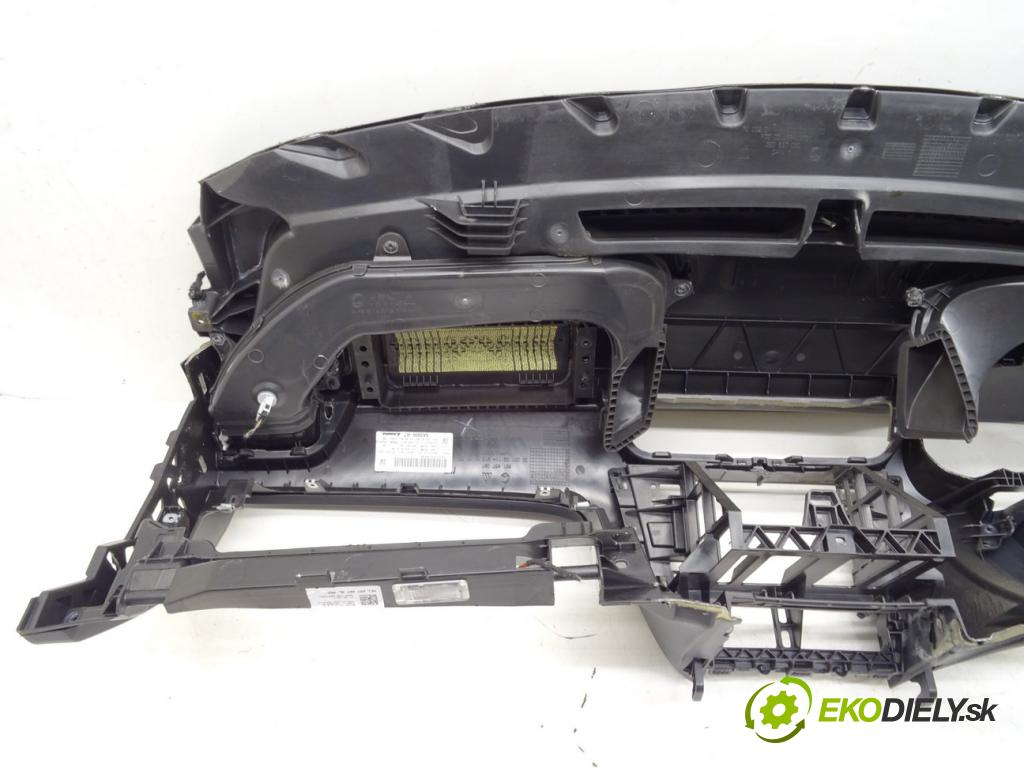 SKODA OCTAVIA III Combi (5E5, 5E6) 2012 - 2022    2.0 TDI RS 135 kW [184 KM] olej napędowy 2013 - 20  palubní doska  (Palubní desky)