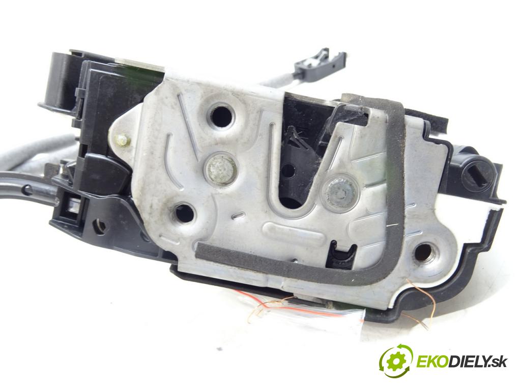 SKODA OCTAVIA III Combi (5E5, 5E6) 2012 - 2022    2.0 TDI RS 135 kW [184 KM] olej napędowy 2013 - 20  zámok přední část pravý 5E1837016B