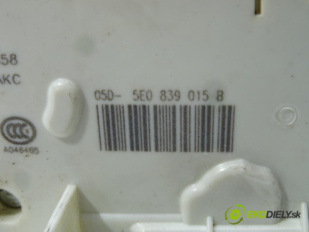SKODA OCTAVIA III Combi (5E5, 5E6) 2012 - 2022    2.0 TDI RS 135 kW [184 KM] olej napędowy 2013 - 20  zámok zadní část levý 5E0839015B