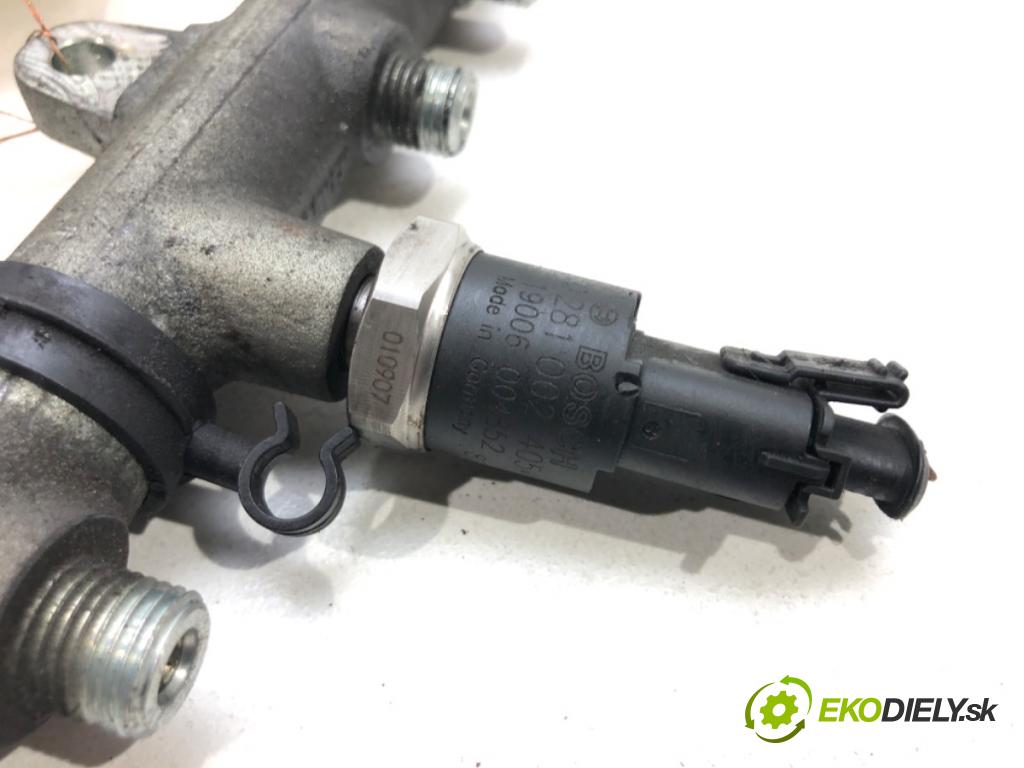 RENAULT LAGUNA II (BG0/1_) 2001 - 2007    1.9 dCI (BG0E) 77 kW [105 KM] olej napędowy 2001 -  Lišta vstrekovacia 0445214015 (Vstrekovacie lišty)