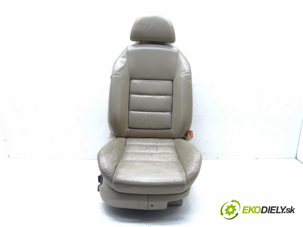 SKODA SUPERB I (3U4) 2001 - 2008    2.5 TDI 120 kW [163 KM] olej napędowy 2003 - 2008  sedadlo pravý  (Sedačky, sedadla)