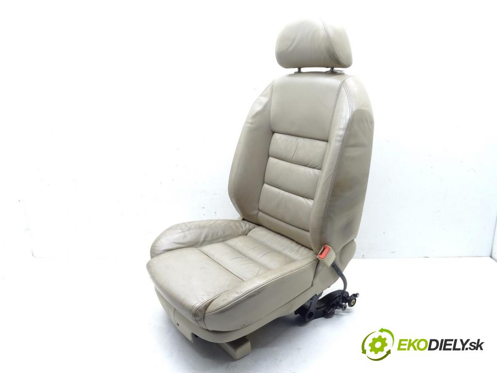 SKODA SUPERB I (3U4) 2001 - 2008    2.5 TDI 120 kW [163 KM] olej napędowy 2003 - 2008  sedadlo pravý  (Sedačky, sedadla)