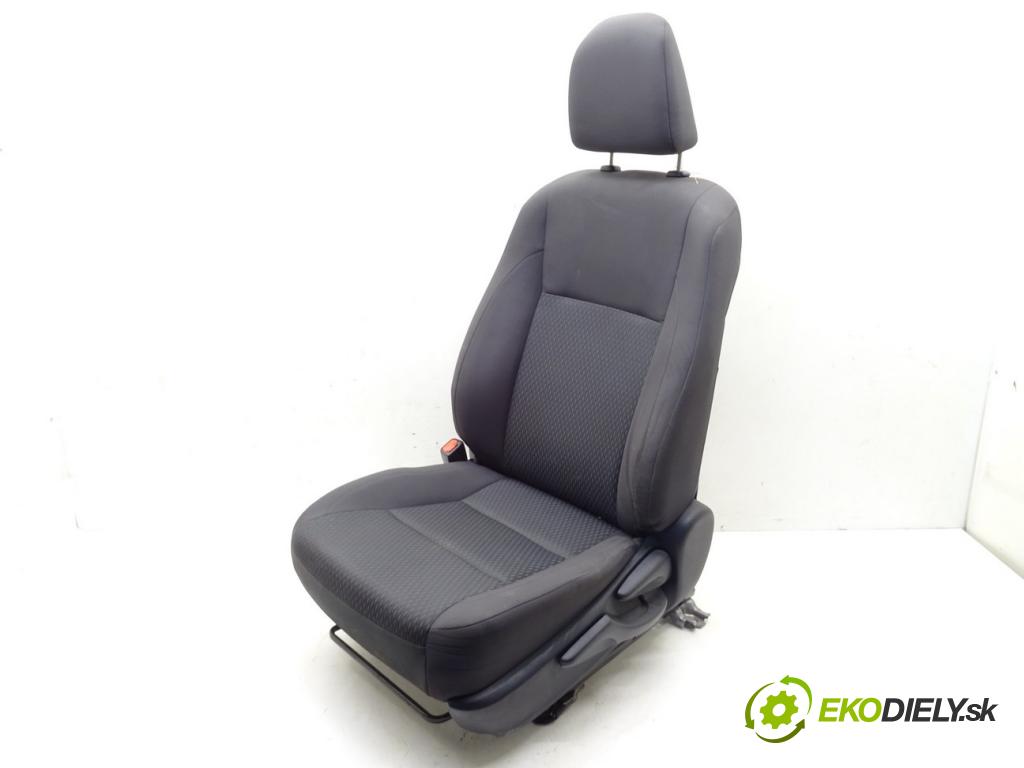 TOYOTA COROLLA sedan (_E18_, ZRE1_) 2013 - 2019    1.6 (ZRE181_) 97 kW [132 KM] benzyna 2013 - 2018  Sedadlo ľavy  (Sedačky, sedadlá)