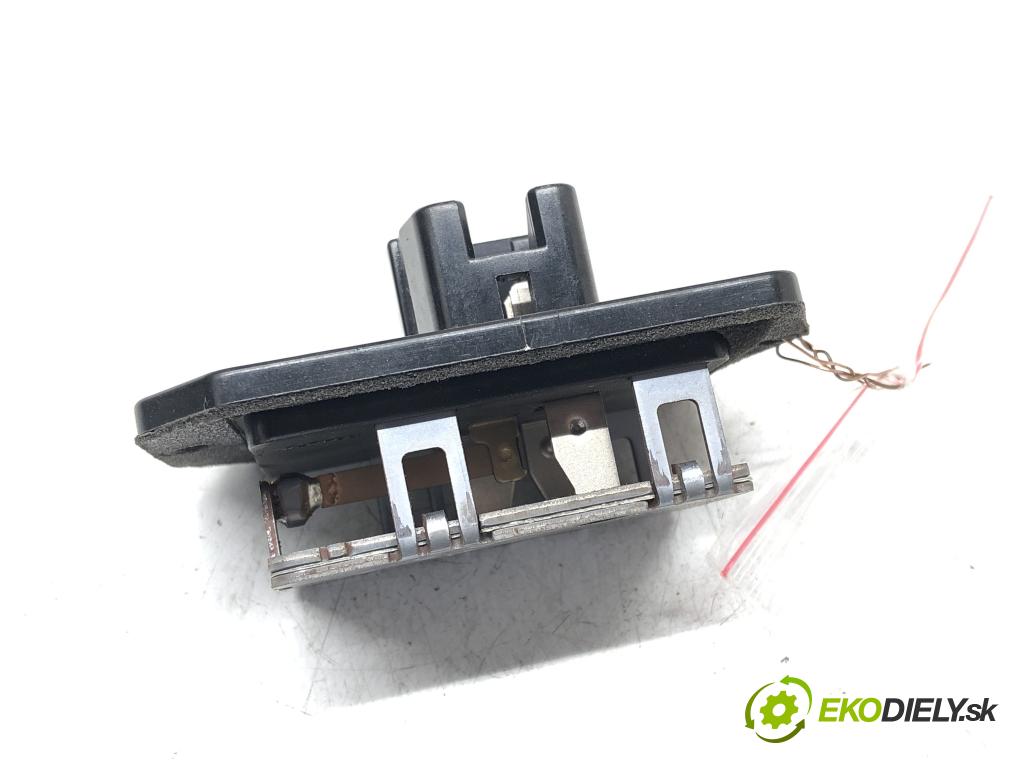 TOYOTA COROLLA sedan (_E18_, ZRE1_) 2013 - 2019    1.6 (ZRE181_) 97 kW [132 KM] benzyna 2013 - 2018  Odpor, rezistor kúrenia vzduchu  (Odpory (rezistory) kúrenia)