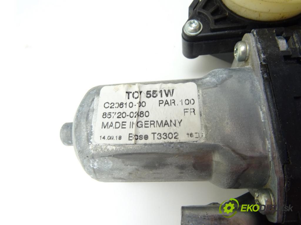 TOYOTA COROLLA sedan (_E18_, ZRE1_) 2013 - 2019    1.6 (ZRE181_) 97 kW [132 KM] benzyna 2013 - 2018  mechanismus okna přední část levý 69820-02620