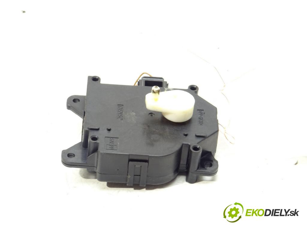 TOYOTA COROLLA sedan (_E18_, ZRE1_) 2013 - 2019    1.6 (ZRE181_) 97 kW [132 KM] benzyna 2013 - 2018  Motorček kúrenia 113800-3540 (Motorčeky kúrenia)