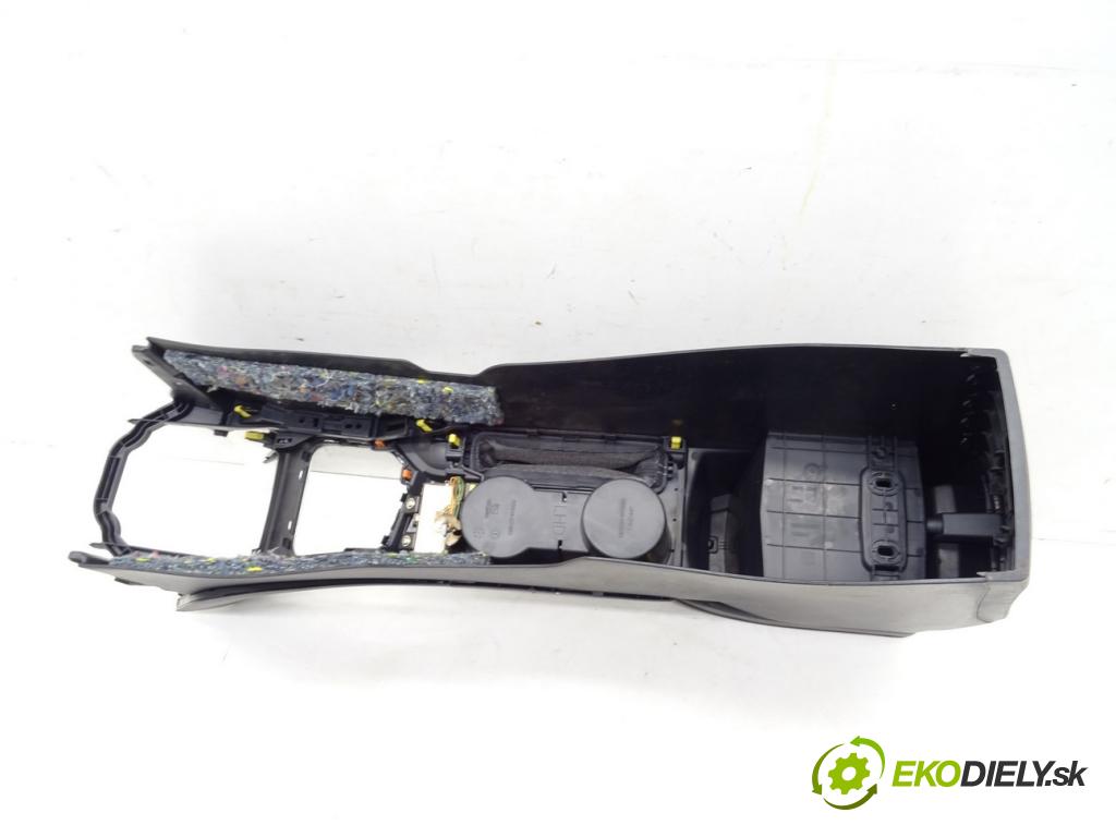TOYOTA COROLLA sedan (_E18_, ZRE1_) 2013 - 2019    1.6 (ZRE181_) 97 kW [132 KM] benzyna 2013 - 2018  Tunel stredový Lakťová opierka