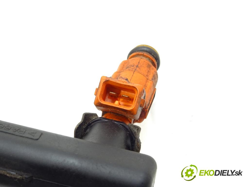 ALFA ROMEO 147 (937_) 2000 - 2010    1.6 16V T.SPARK ECO (937.AXA1A, 937.BXA1A) 77 kW [  Lišta vstrekovacia Vstrekovacie ventily 0280151048 (Vstrekovacie lišty)