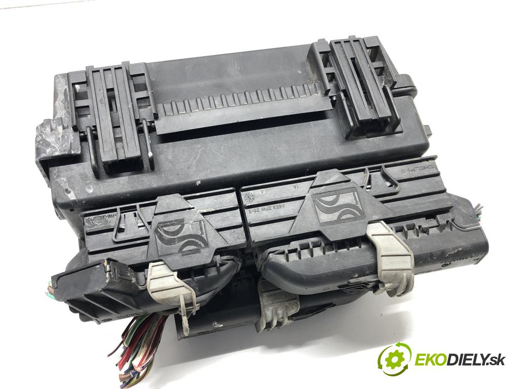 FIAT GRANDE PUNTO (199_) 2005 - 2022    1.3 D Multijet 55 kW [75 KM] olej napędowy 2005 -   skříňka poistková 51737885 (Pojistkové skříňky)