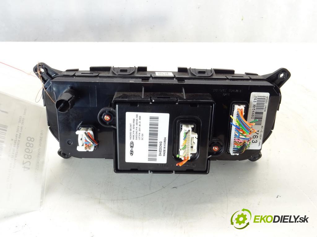 KIA VENGA Hatchback Van (YN) 2010 - 2022    CVVT 92 kW [125 KM] benzyna 2015 - 2022  Panel ovládania kúrenia 97250-1P630 (Prepínače, spínače, tlačidlá a ovládače kúrenia)
