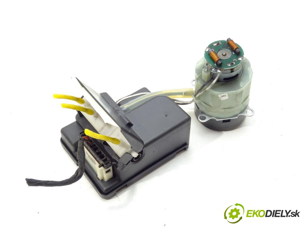 MERCEDES-BENZ KLASA A (W168) 1997 - 2005    A 170 CDI (168.008) 66 kW [90 KM] olej napędowy 19  pumpa centrálneho zámku 1688000248 (Riadiace jednotky centrálneho zámku)