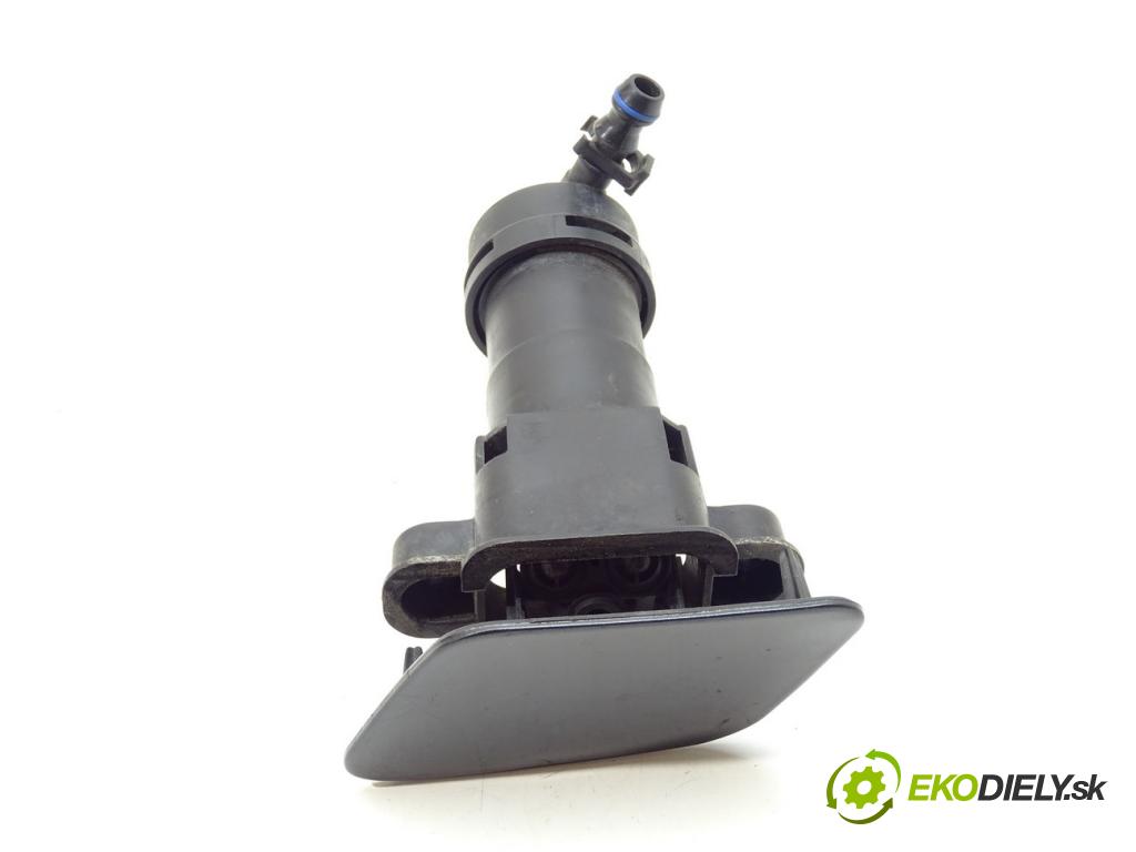 AUDI A4 B6 Avant (8E5) 2000 - 2005    2.5 TDI quattro 132 kW [180 KM] olej napędowy 2001  ostrekovača svetla ľavy 8E0955275D (Motorčeky, čerpadlá ostrekovačov)