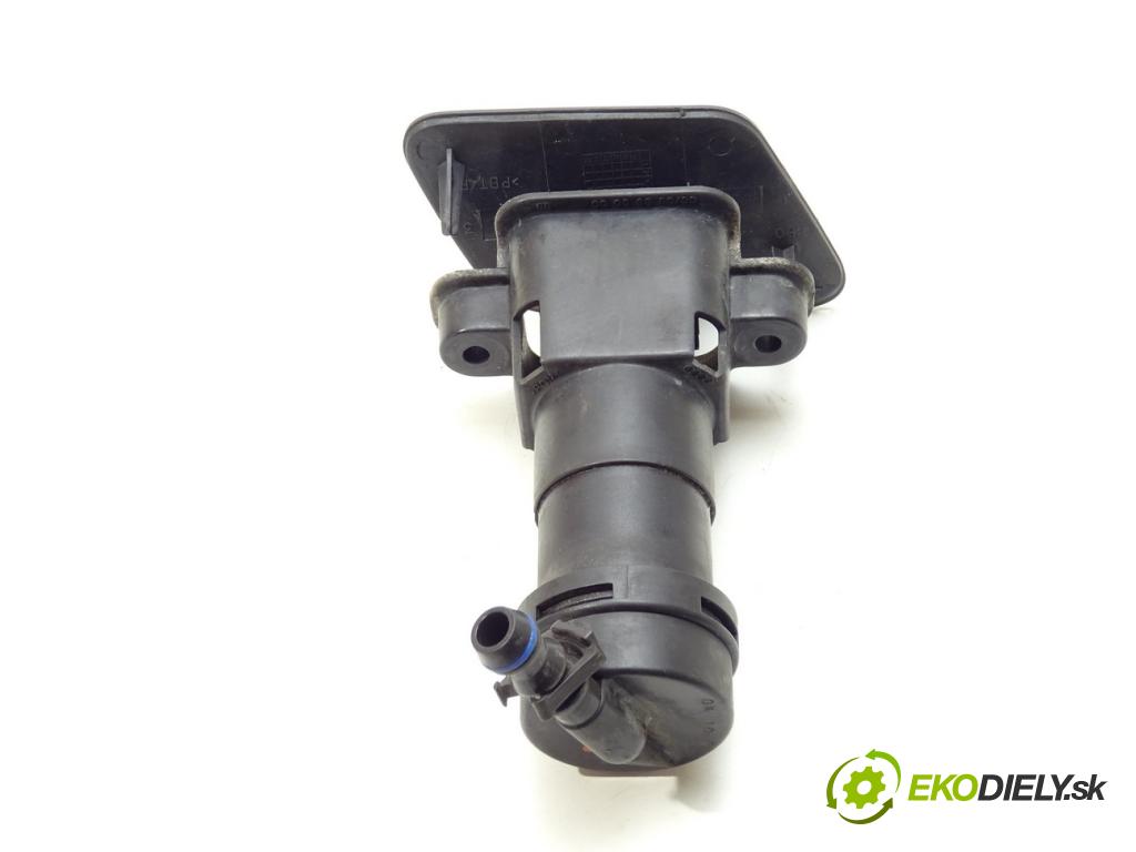 AUDI A4 B6 Avant (8E5) 2000 - 2005    2.5 TDI quattro 132 kW [180 KM] olej napędowy 2001  ostrekovača svetla ľavy 8E0955275D (Motorčeky, čerpadlá ostrekovačov)