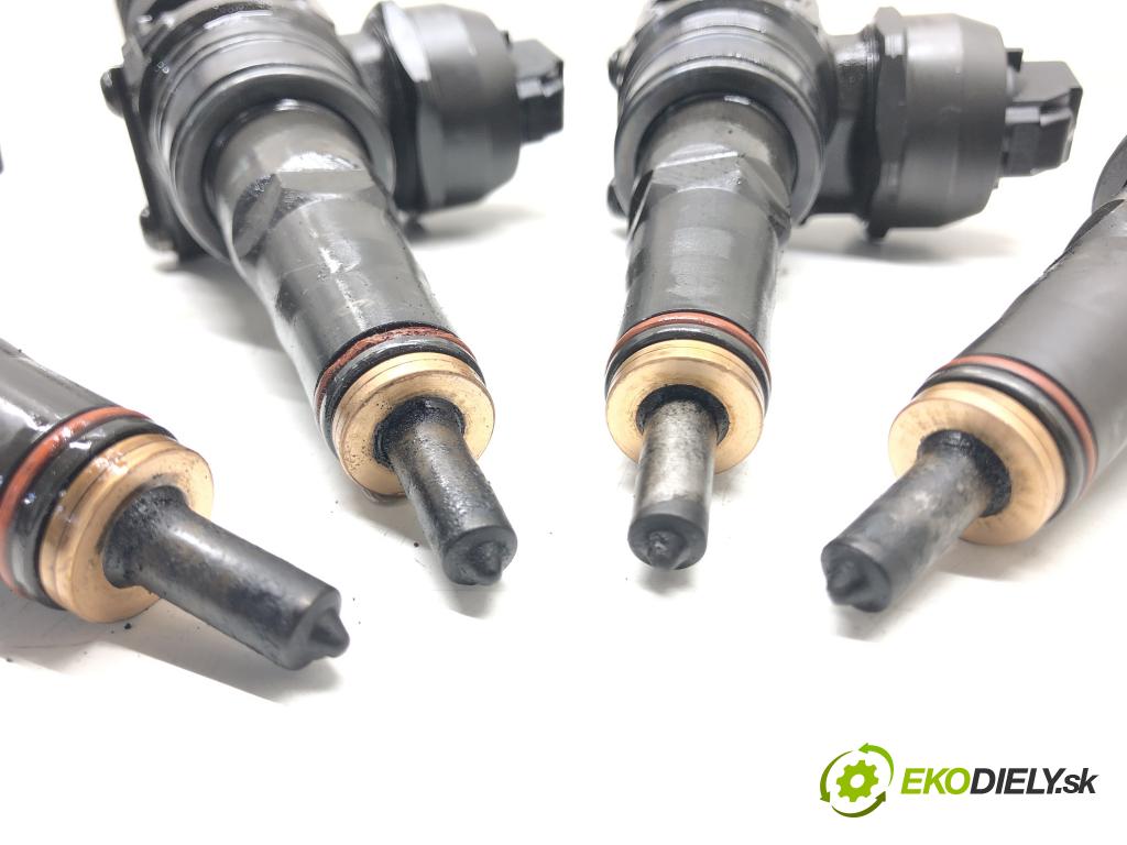 AUDI A3 (8L1) 1996 - 2006    1.9 TDI 74 kW [100 KM] olej napędowy 2000 - 2003  vstrekovače 038130073AJ (Vstrekovače)