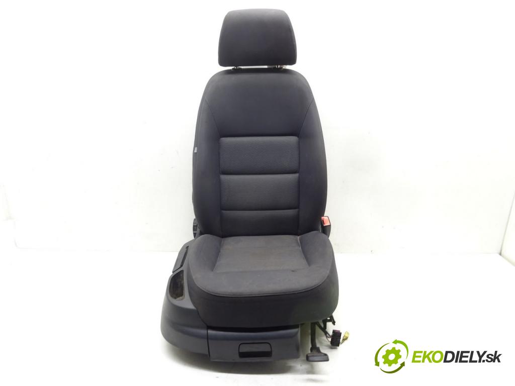 SKODA OCTAVIA II Combi (1Z5) 2004 - 2013    1.9 TDI 77 kW [105 KM] olej napędowy 2004 - 2010  Sedadlo pravy  (Sedačky, sedadlá)