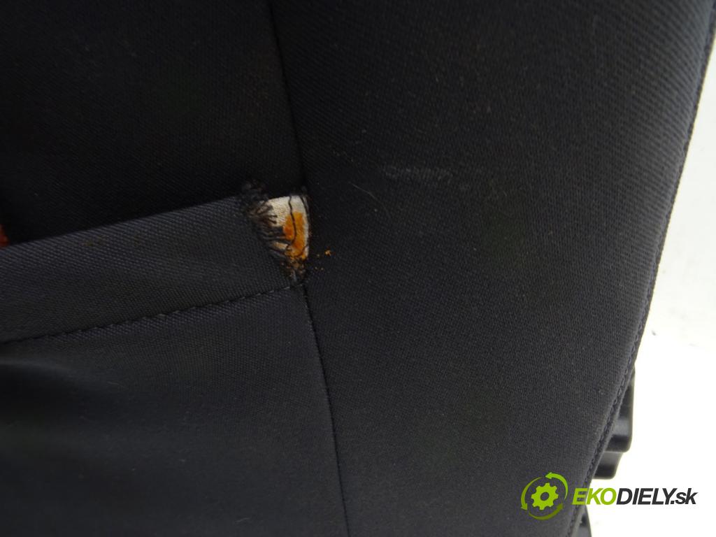 SKODA OCTAVIA II Combi (1Z5) 2004 - 2013    1.9 TDI 77 kW [105 KM] olej napędowy 2004 - 2010  Sedadlo pravy  (Sedačky, sedadlá)