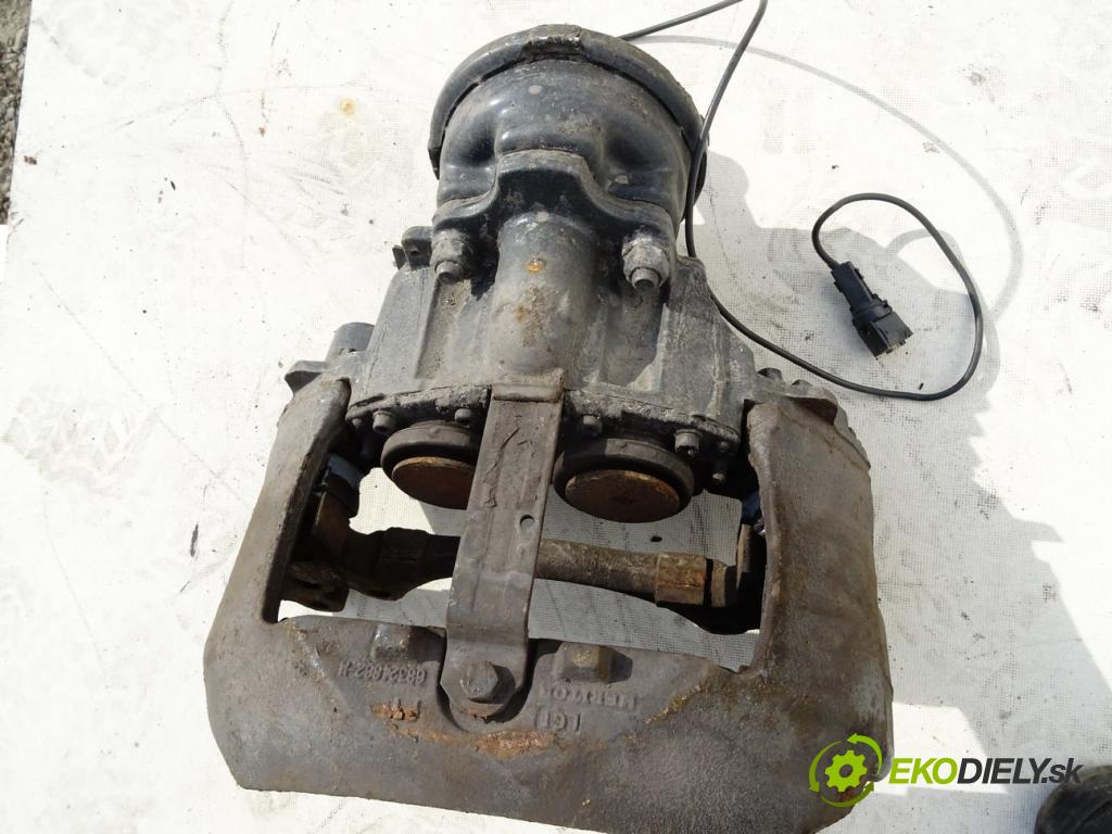 RENAULT TRUCKS T 2013 - 2022 460P LOW Brzdič strmeň predný pravy (Ostatné)