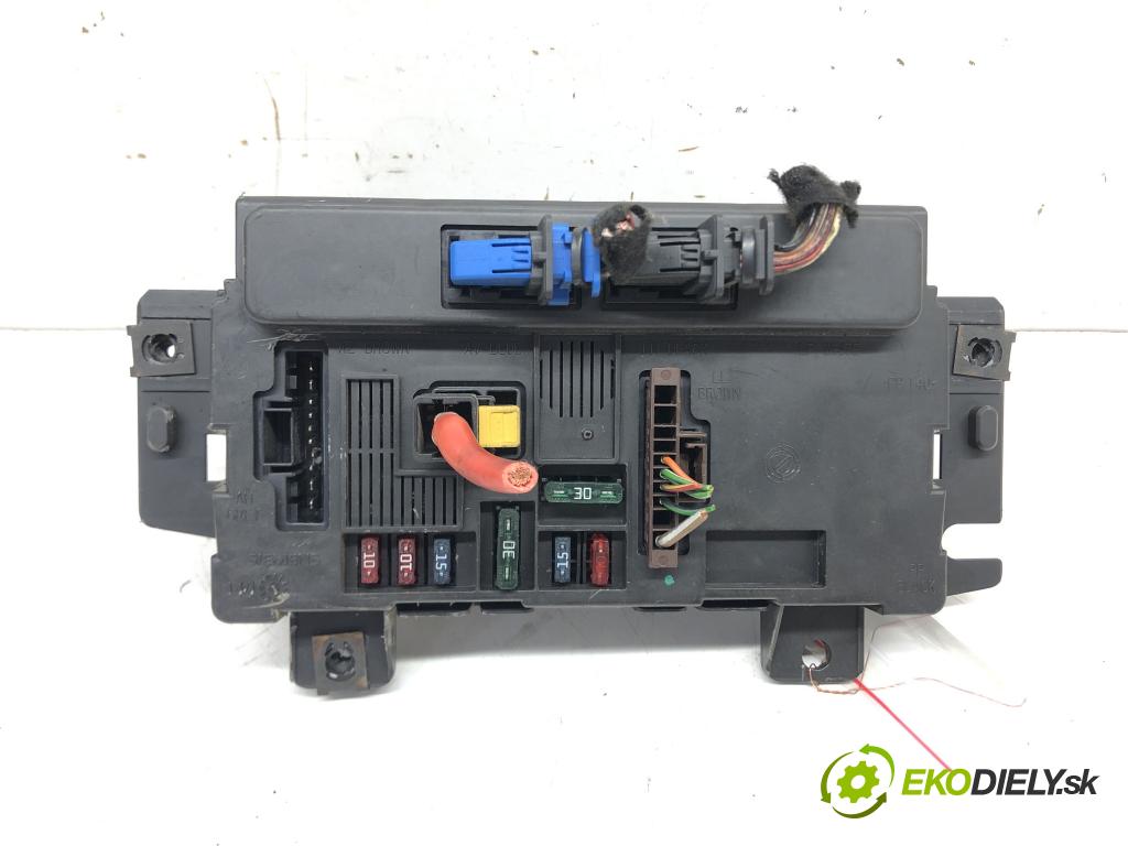FIAT PANDA (169_) 2003 - 2022    1.1 (169.AXA1A) 40 kW [54 KM] benzyna 2003 - 2022  modul BSI 51708411 (Pojistkové skříňky)