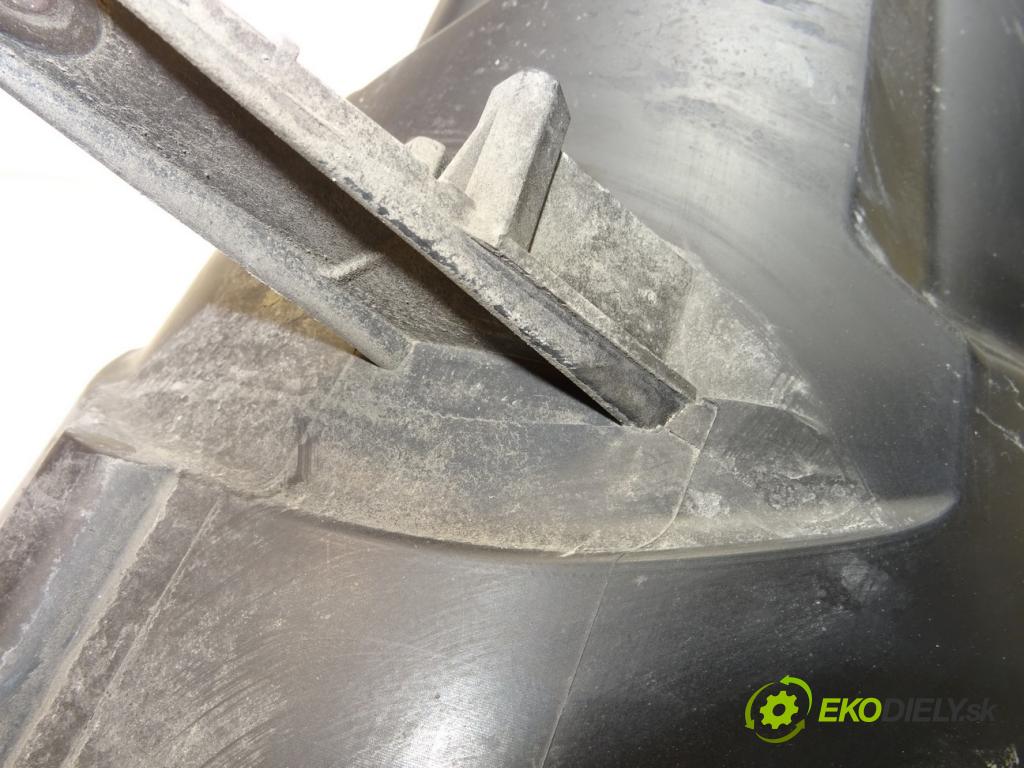 MITSUBISHI COLT VI (Z3_A, Z2_A) 2002 - 2012    1.3 70 kW [95 KM] benzyna 2004 - 2012  Svetlomet pravy  (Pravé)