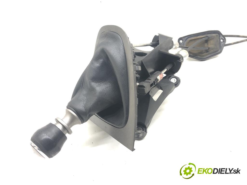 TOYOTA AURIS (_E15_) 2006 - 2012    2.0 D-4D (ADE150_) 93 kW [126 KM] olej napędowy 20  Kulisa  (Rýchlostné páky / kulisy)