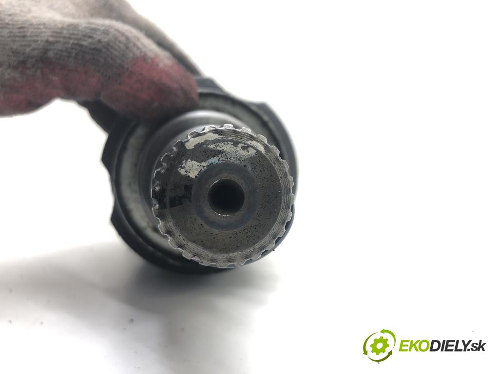 TOYOTA AURIS (_E15_) 2006 - 2012    2.0 D-4D (ADE150_) 93 kW [126 KM] olej napędowy 20  Poloos ľavá strana  (Poloosy)