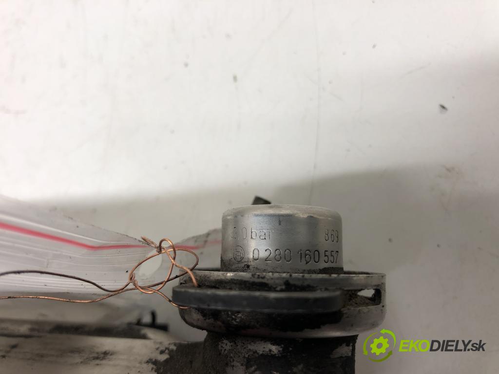 AUDI A3 (8L1) 1996 - 2006    1.8 T 110 kW [150 KM] benzyna 1996 - 2003  Lišta vstrekovacia Vstrekovacie ventily 0280160557 (Vstrekovacie lišty)