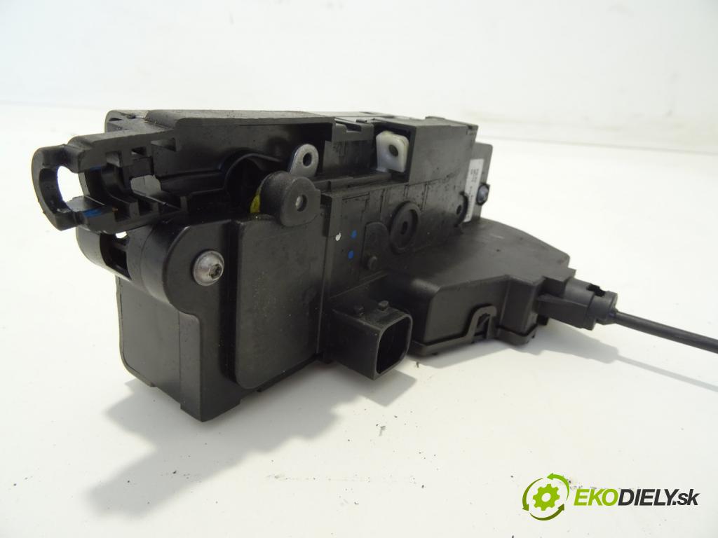 RENAULT TRUCKS T 2013 - 2022    460P LOW  zámok přední část pravý 84086966