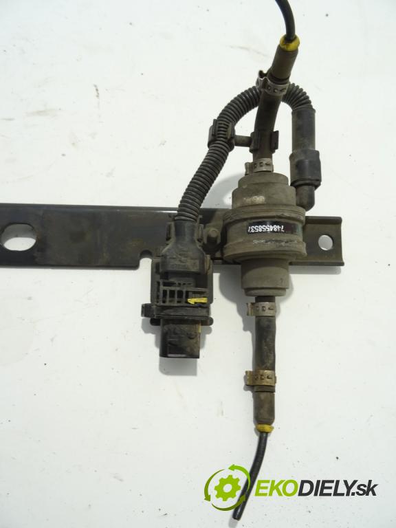 RENAULT TRUCKS T 2013 - 2022    460P LOW  motorek paliva Webasto 7484558537 (Webasto ohřívače)