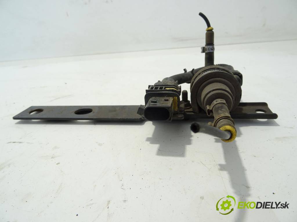 RENAULT TRUCKS T 2013 - 2022    460P LOW  motorek paliva Webasto 7484558537 (Webasto ohřívače)