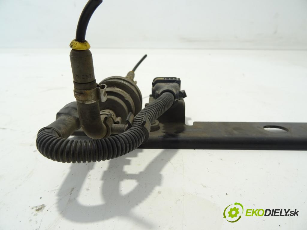 RENAULT TRUCKS T 2013 - 2022    460P LOW  motorek paliva Webasto 7484558537 (Webasto ohřívače)