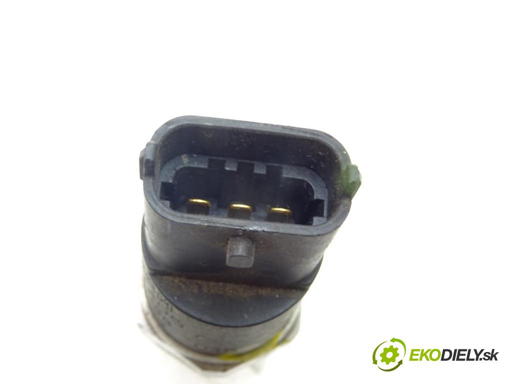 RENAULT ---    ---  Snímač tlaku paliva 0281002405 (Snímače)