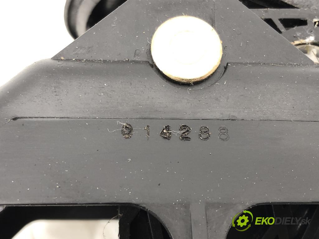 OPEL AGILA (A) (H00) 2000 - 2007    1.2 16V (F68) 55 kW [75 KM] benzyna 2000 - 2007  Kulisa  (Rýchlostné páky / kulisy)