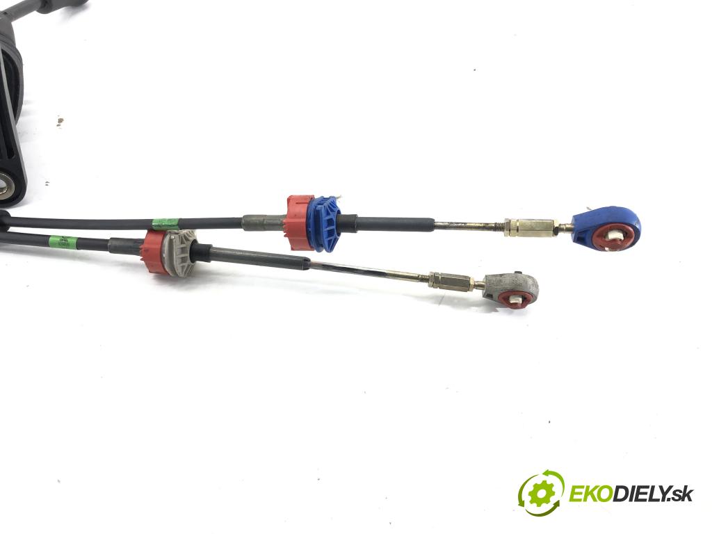 OPEL AGILA (A) (H00) 2000 - 2007    1.2 16V (F68) 55 kW [75 KM] benzyna 2000 - 2007  Kulisa  (Rýchlostné páky / kulisy)