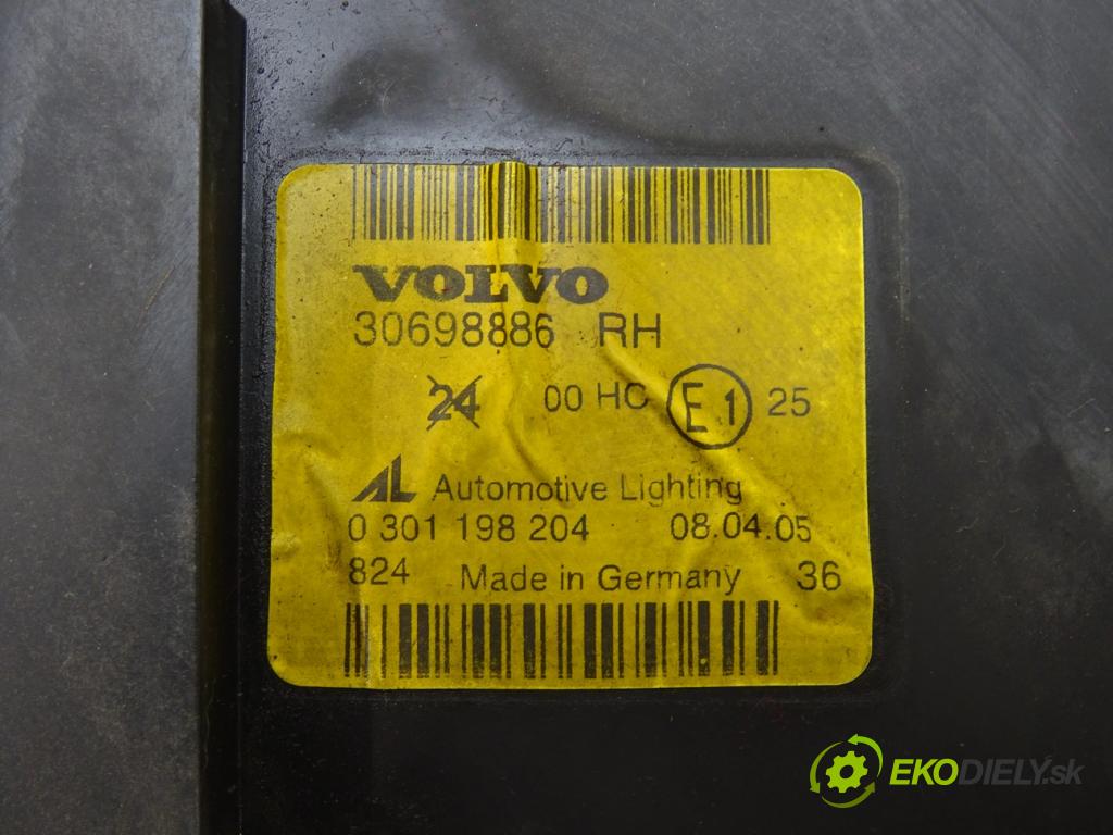 VOLVO V50 (545) 2003 - 2012    2.0 CDI 98 kW [133 KM] olej napędowy 2003 - 2006  Svetlomet pravy 30698886 (Pravé)